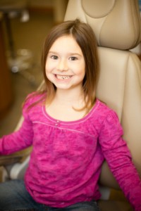 girl dental patient pink shirt iStock_000016333787XSmall (2)